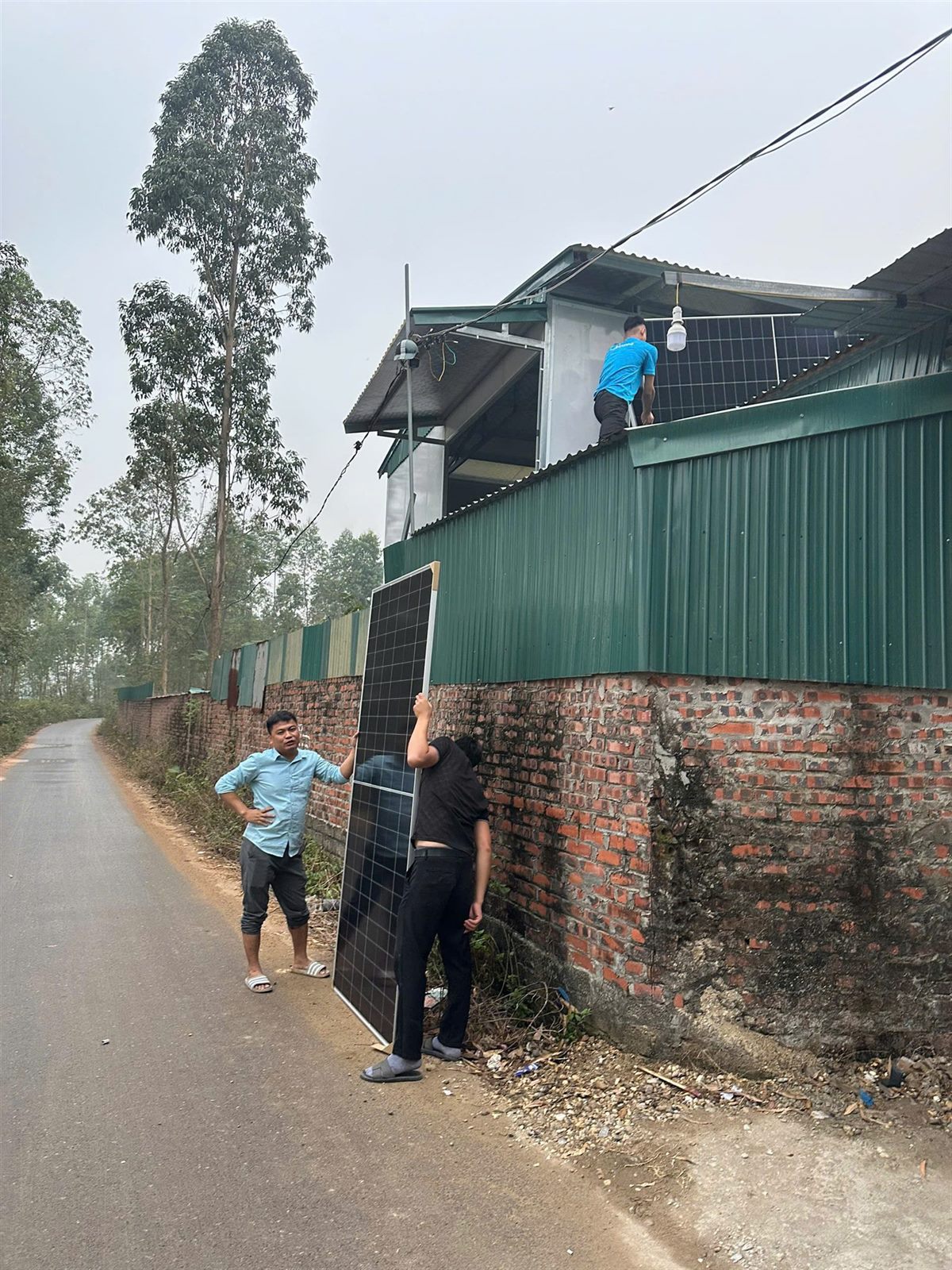 Thủ tục lắp điện mặt trời mái nhà hiện nay gồm gì?