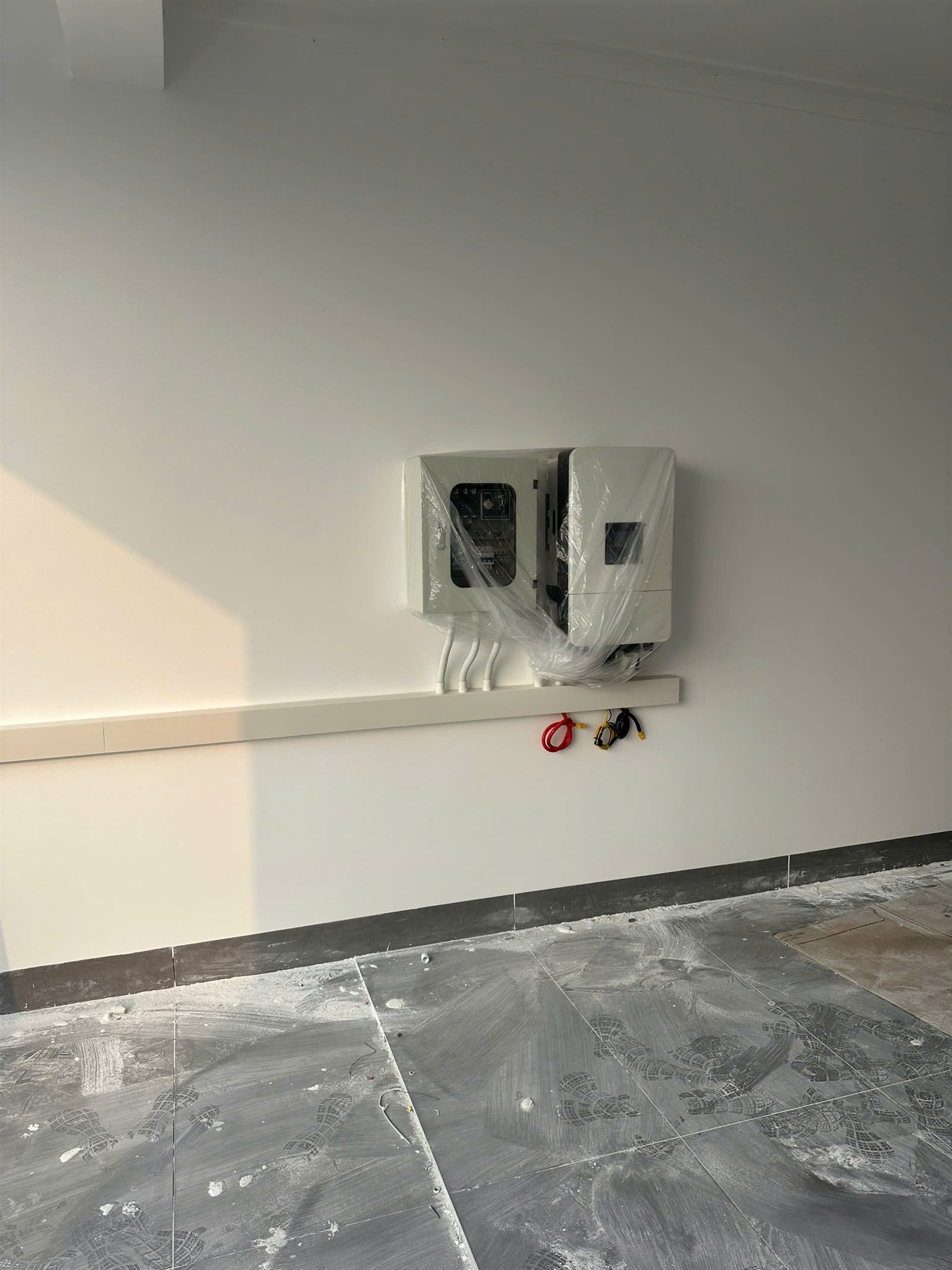 Inverter chuỗi (string) và micro-inverter khác nhau thế nào?