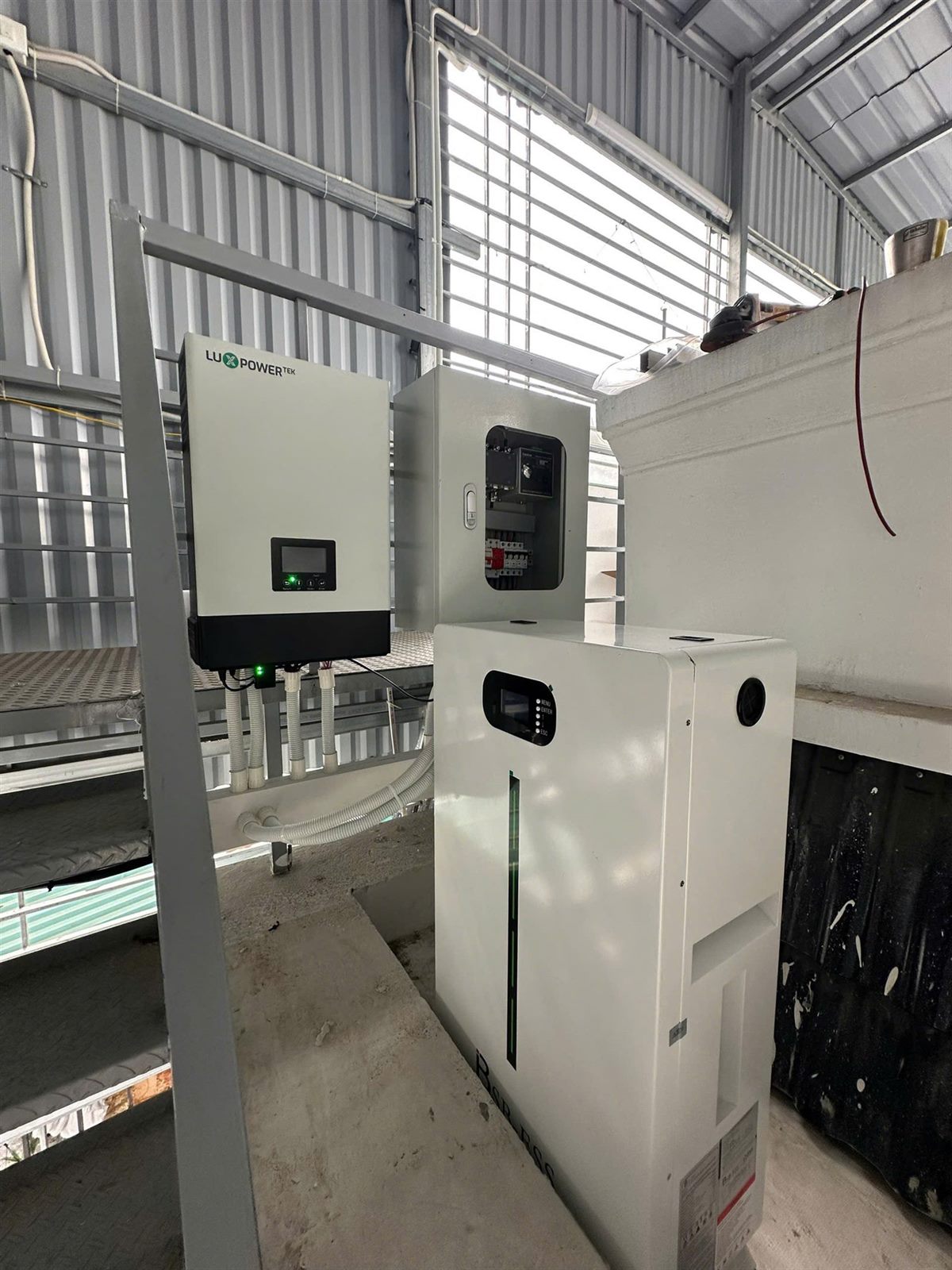 Chọn pin lưu trữ hãng nào cho hệ hybrid?