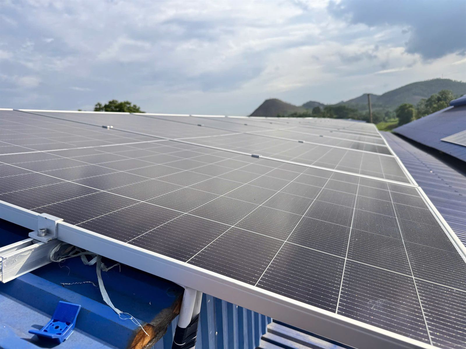 Hệ điện mặt trời 100kWp mái tôn tại Đào Xá, Phú Thọ